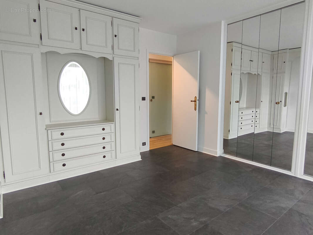 Appartement à BOUGIVAL