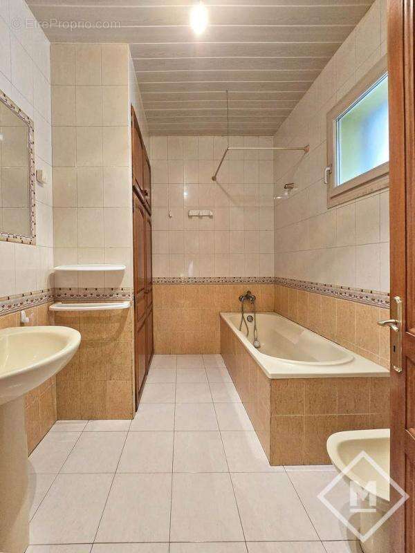 Maison à MARSEILLE-5E