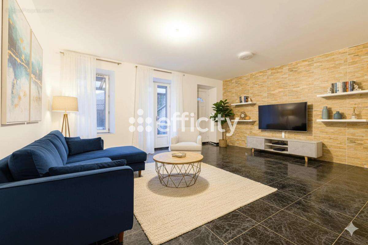 Maison à AIGREFEUILLE-SUR-MAINE