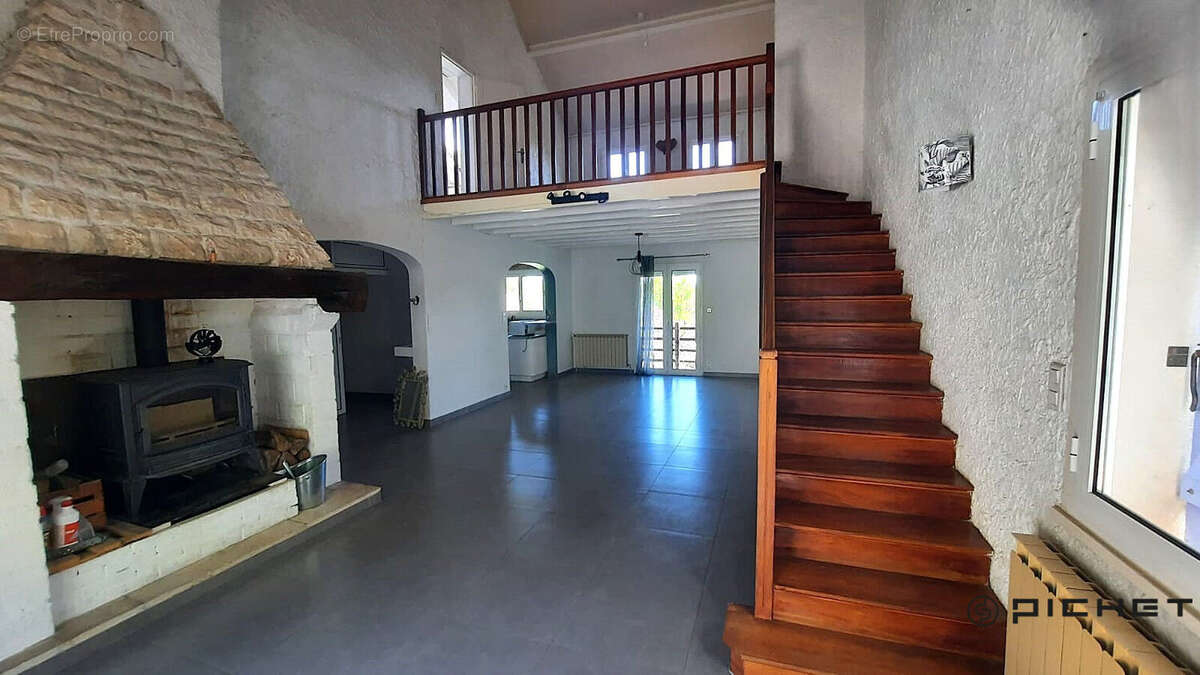 Maison Malemort 9 pièce(s) 215 m2 - photo 4