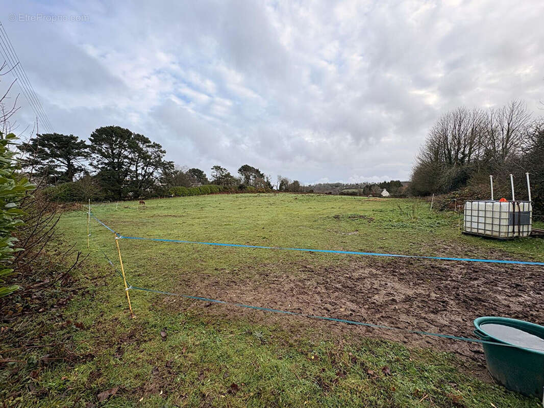 Terrain à GUERLESQUIN