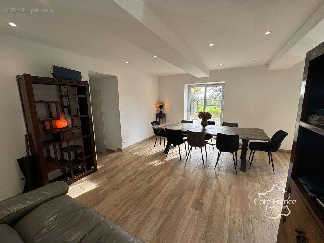 Maison à MAROLLES-LES-BRAULTS