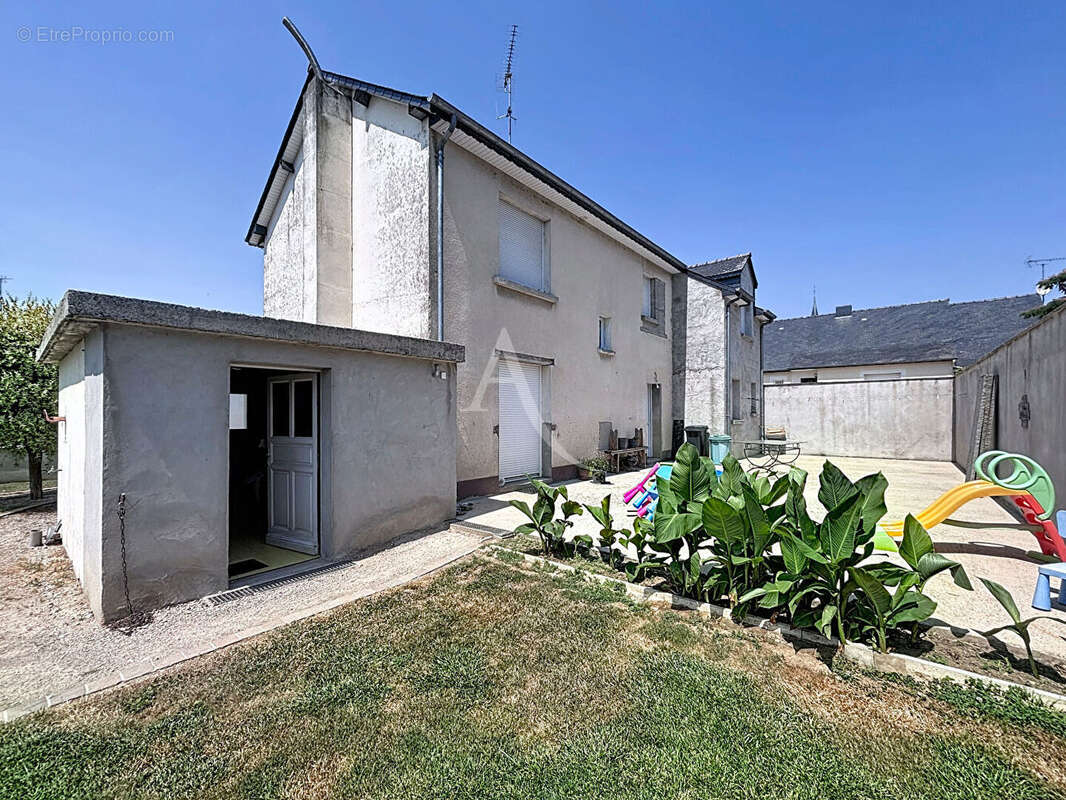 Maison La Roche Neuville 7 pièce(s) 143 m2 - photo 4