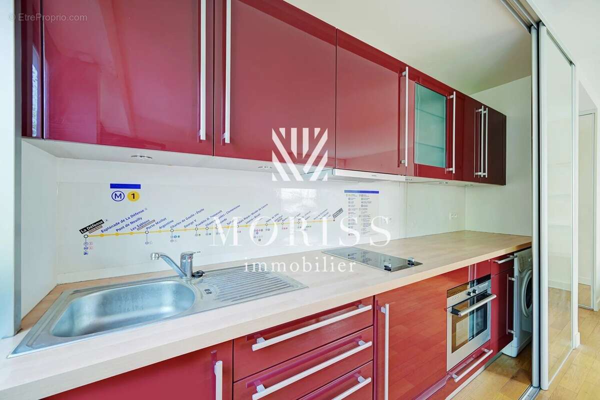 Appartement à PARIS-8E