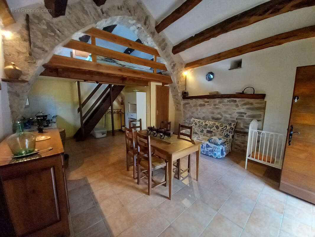 Maison à SAINT-VINCENT-D'OLARGUES