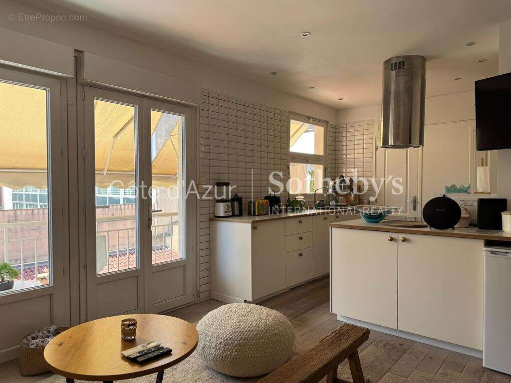 Appartement 3 pièces à vendre à Cannes Banane, terrasse, proximité mer et commerces - photo 3