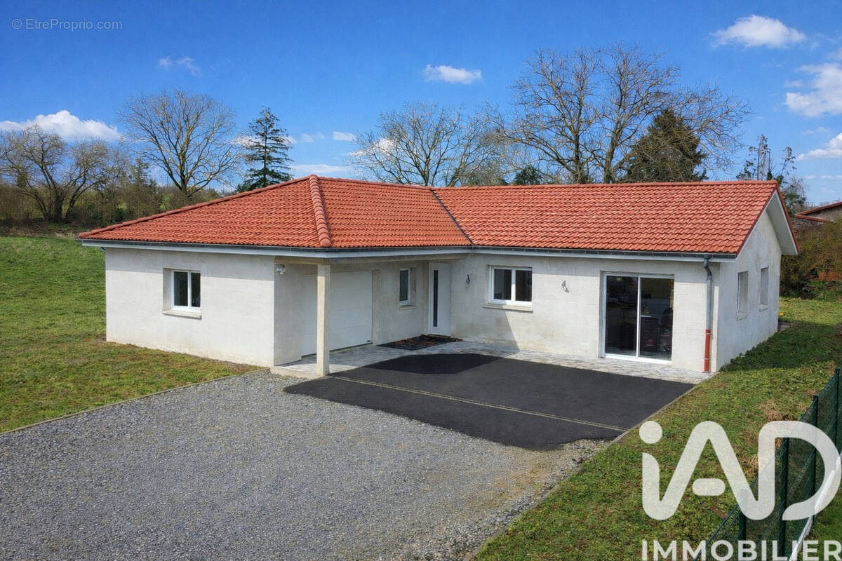 Photo 1 - Maison à SAILLY-ACHATEL