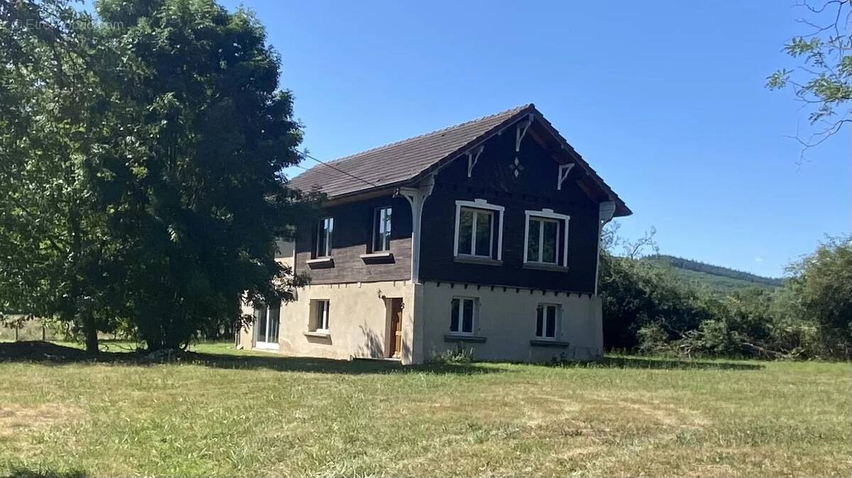 Maison à CURGY