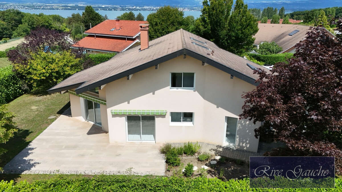 Maison à CHENS-SUR-LEMAN