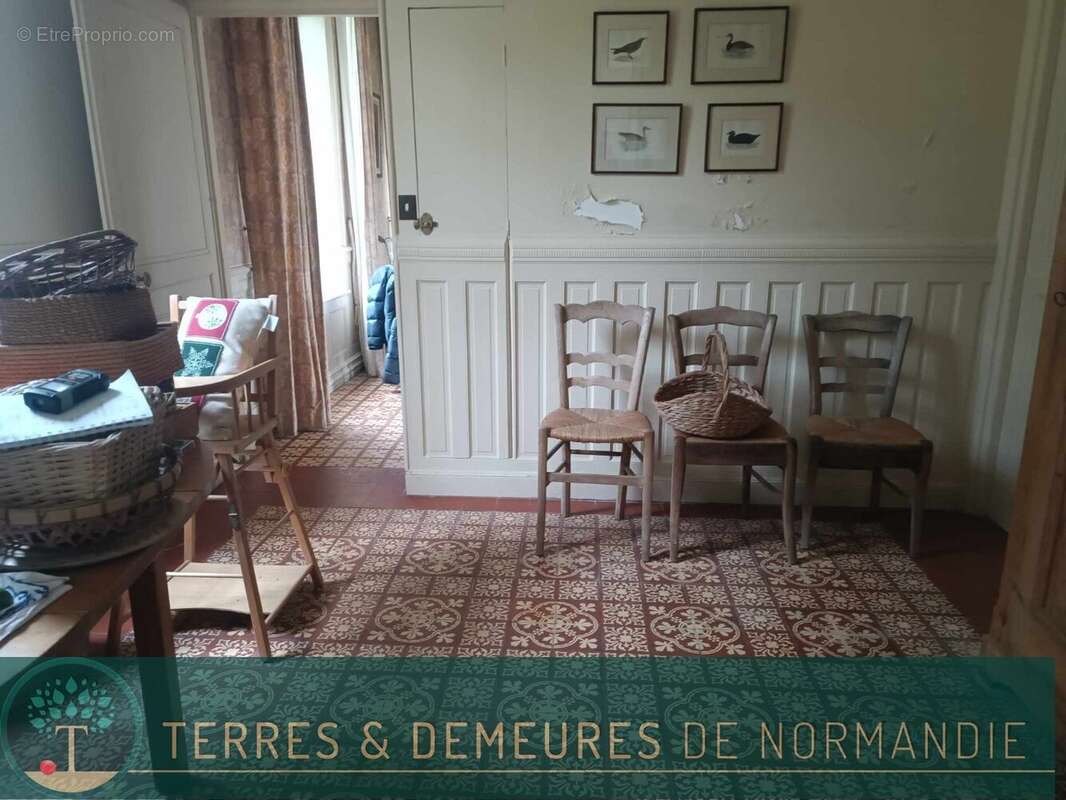 Maison à CORMEILLES