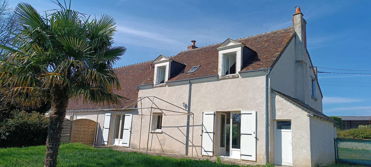 Maison à LUZILLE