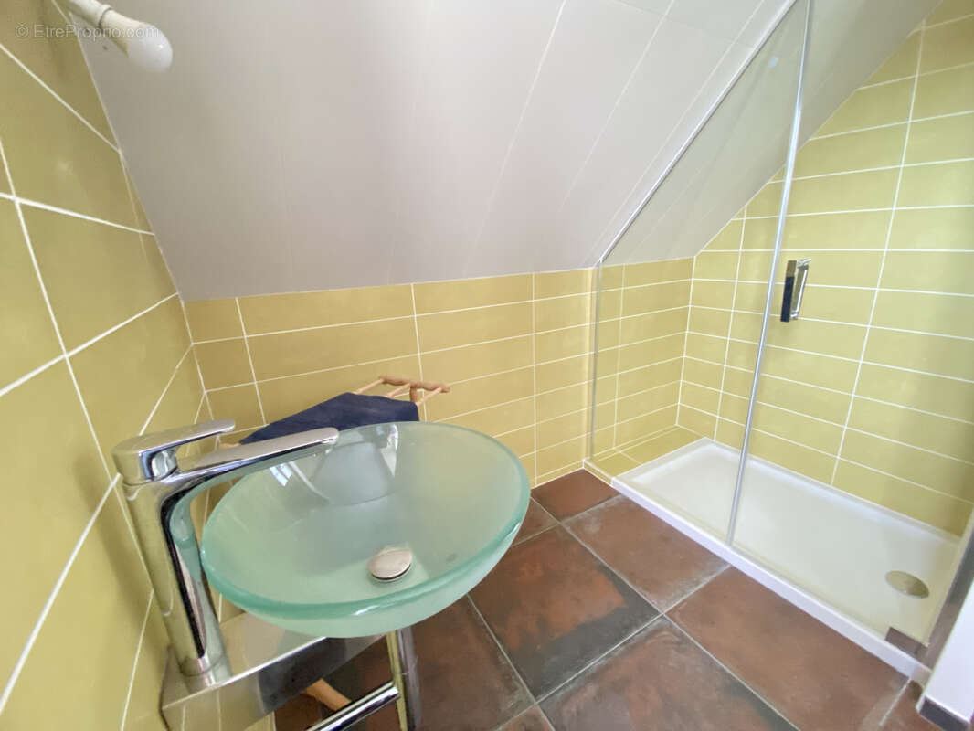 Maison à MONTREUILLON