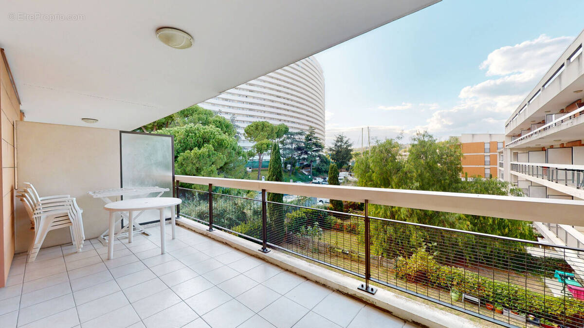 Appartement à VILLENEUVE-LOUBET