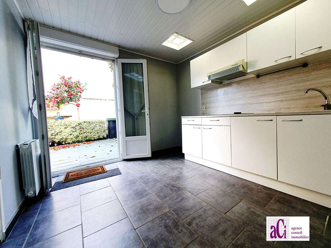 Maison à L'HAY-LES-ROSES