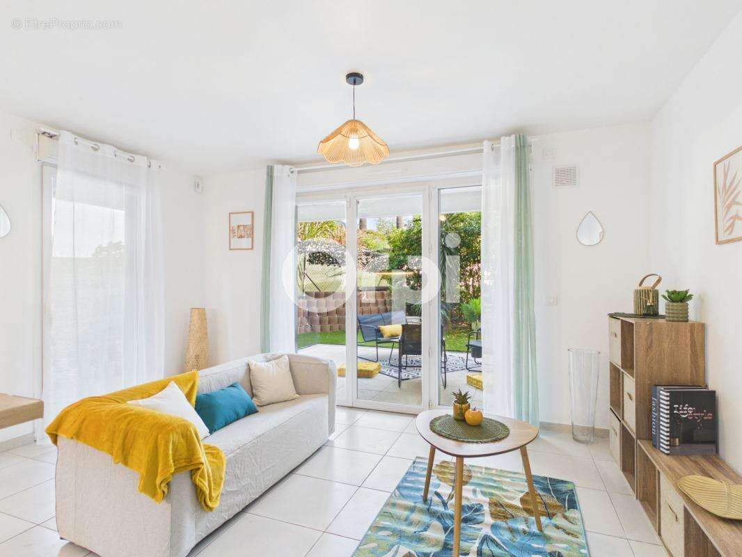 Appartement à MANDELIEU-LA-NAPOULE