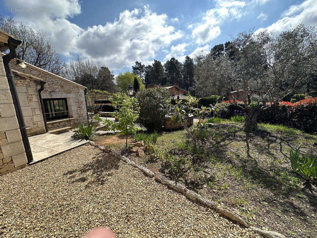 Maison à ROUSSILLON