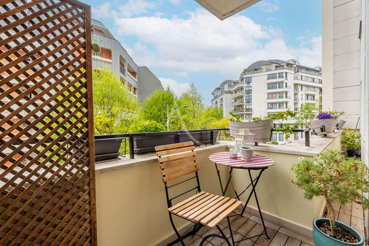 Appartement à ISSY-LES-MOULINEAUX