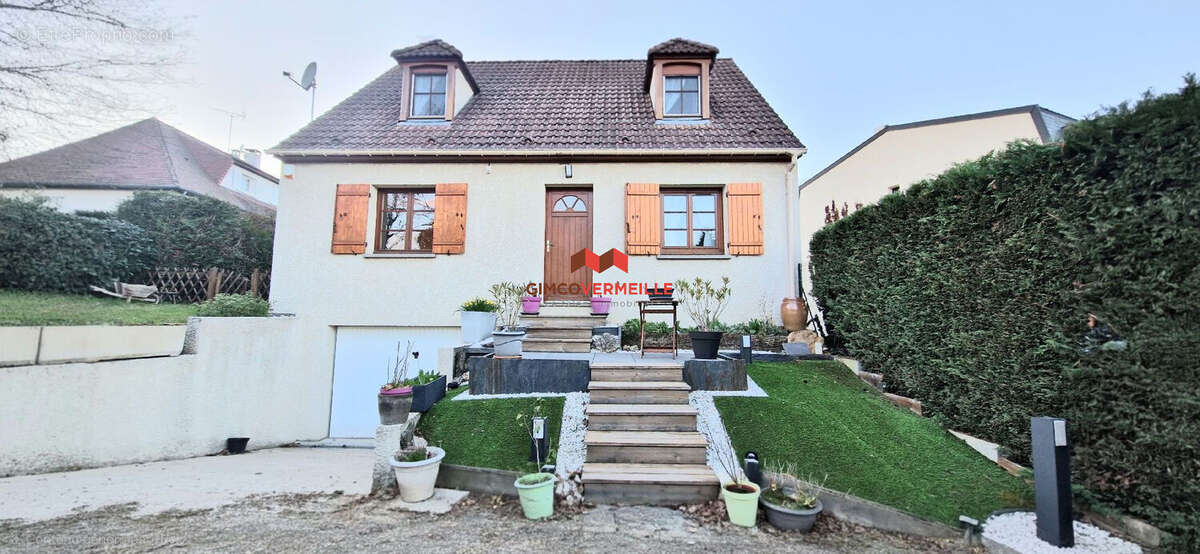 Maison à PIERRELAYE