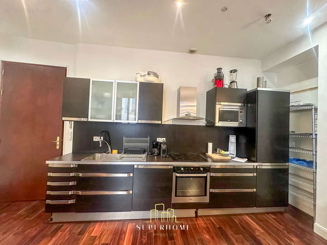 Appartement à MARSEILLE-1E