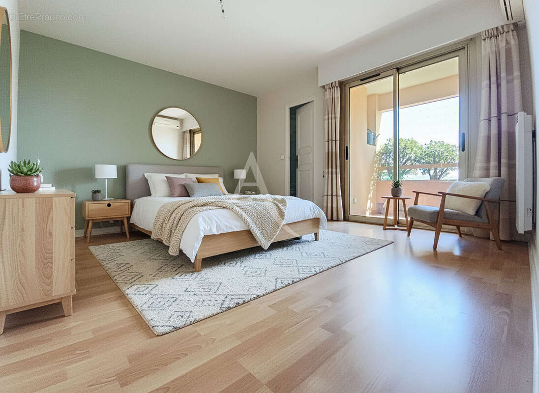 Appartement à MANDELIEU-LA-NAPOULE