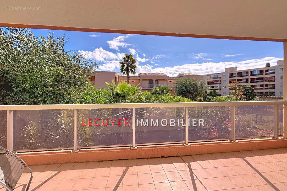 Appartement à VALLAURIS