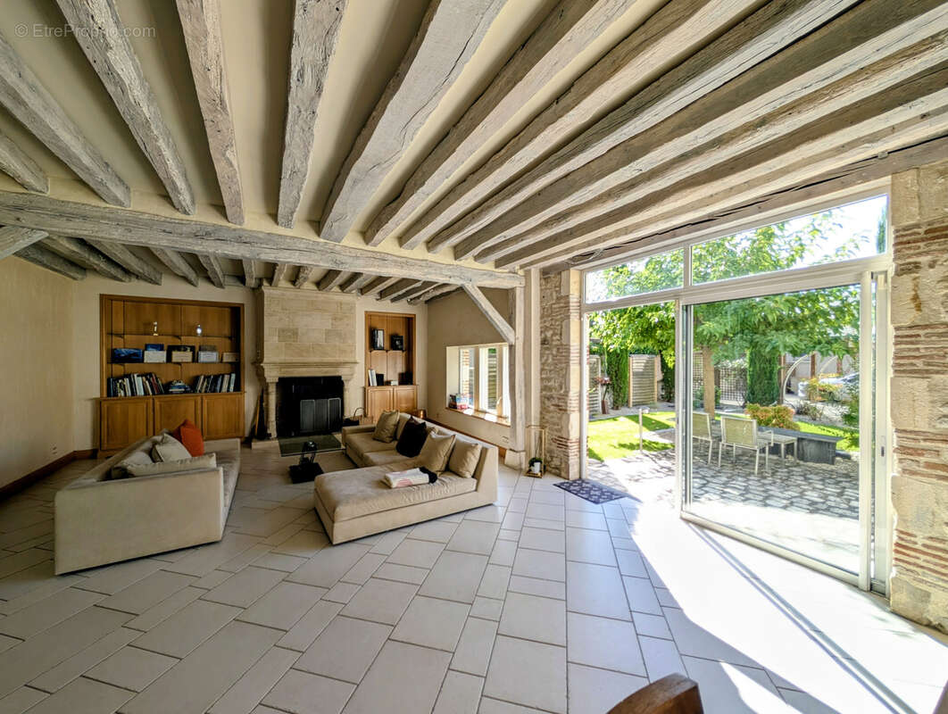 Maison à SAINT-JEAN-DE-BRAYE