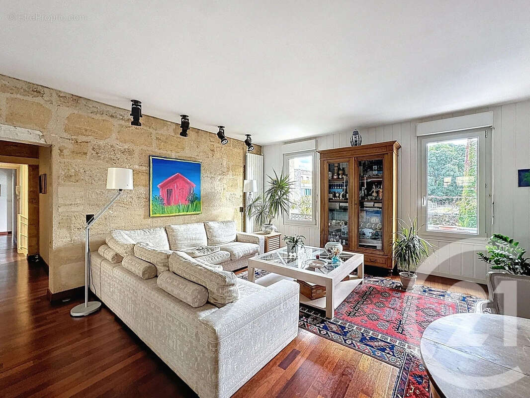 Appartement à BORDEAUX