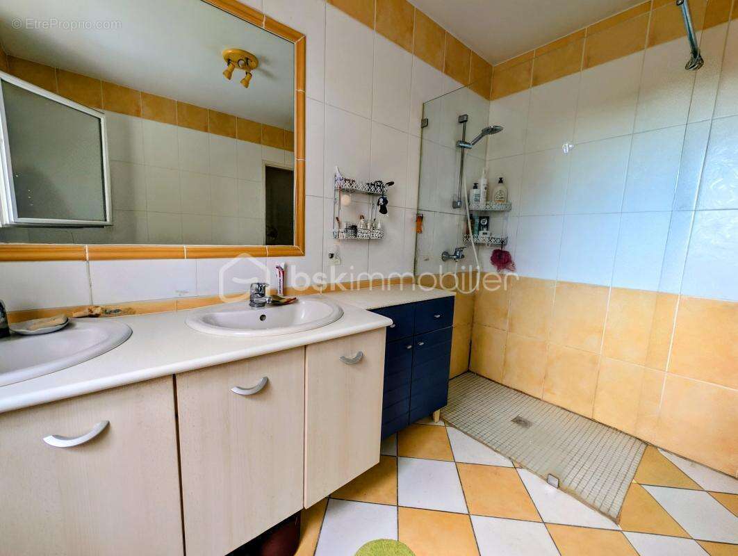 Maison à SAINT-AGNANT