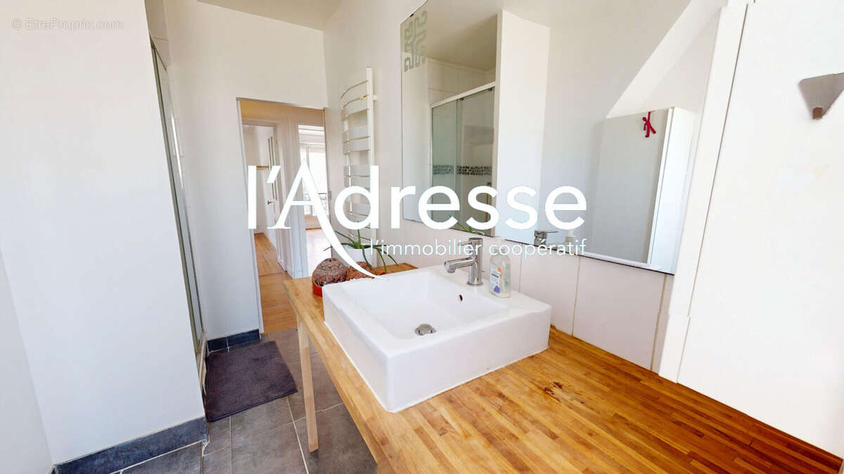 Appartement à PARIS-12E