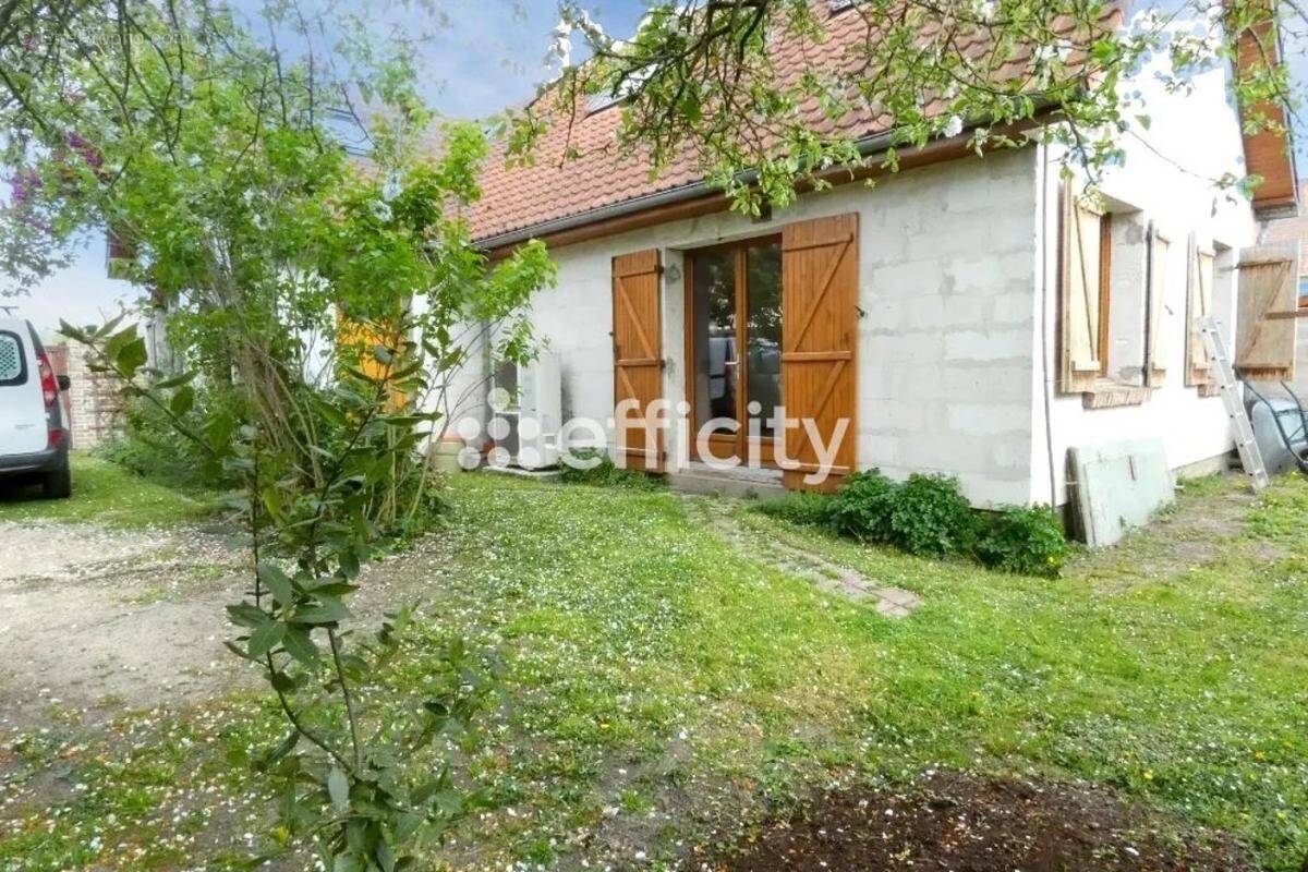 Maison à CONDE-FOLIE