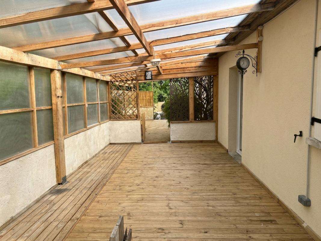Maison 136 m² à Saint-Martin-Le-Beau  - photo 10