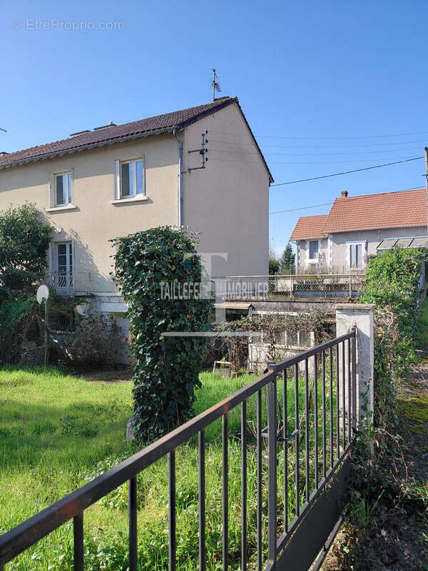 Maison à TRELISSAC