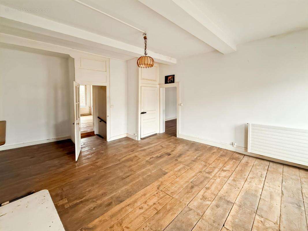Maison à RENWEZ