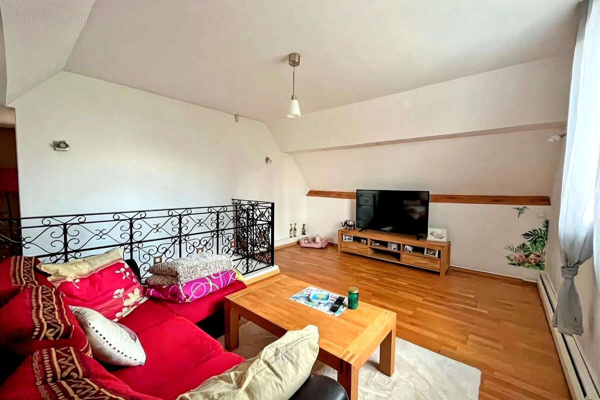 Maison à CRECY-LA-CHAPELLE