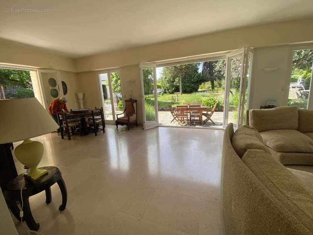 Maison à BERRE-LES-ALPES