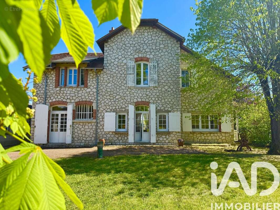 Photo 2 - Maison à COSNE-COURS-SUR-LOIRE
