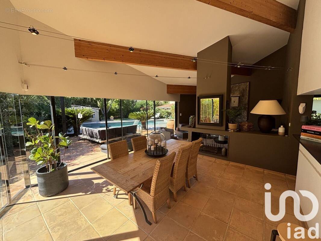 Photo 1 - Maison à SIX-FOURS-LES-PLAGES