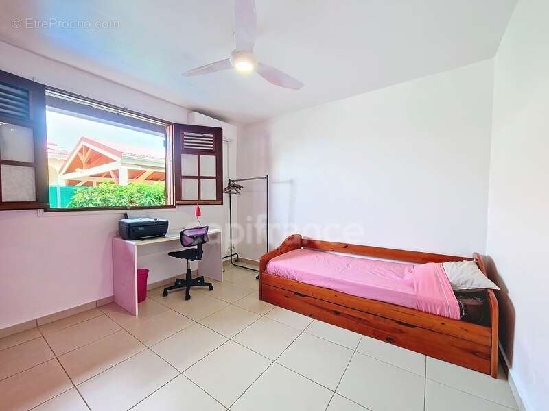 Maison à CAPESTERRE-BELLE-EAU