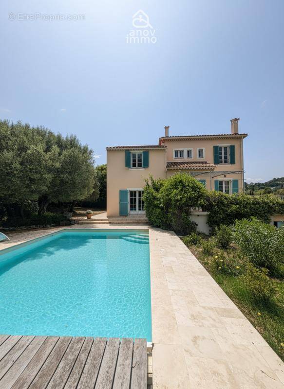 Maison à LE CASTELLET