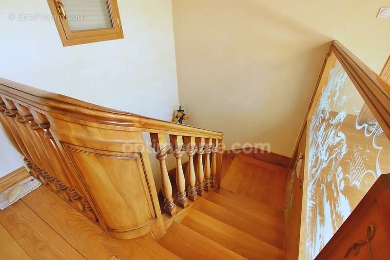 Superbe Villa Dominant l'Étang de Thau à vendre à Bouzigues - photo 12