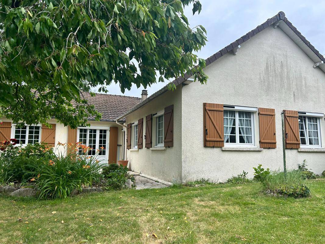 Maison à GRISY-LES-PLATRES