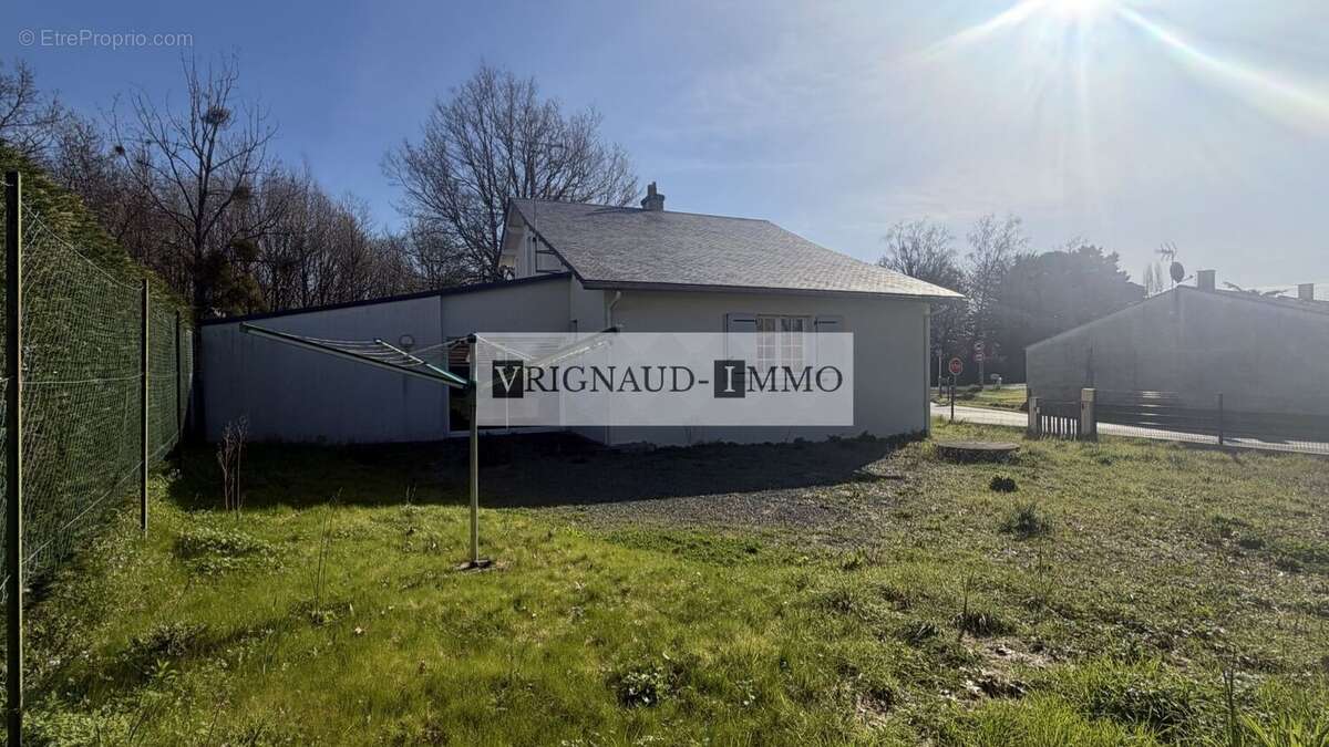 Maison à MOUCHAMPS