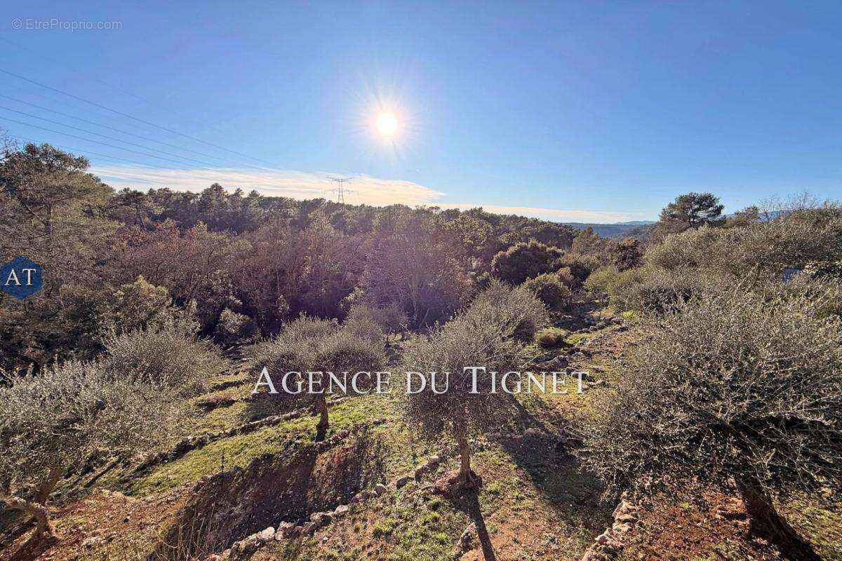 Maison à SAINT-CEZAIRE-SUR-SIAGNE