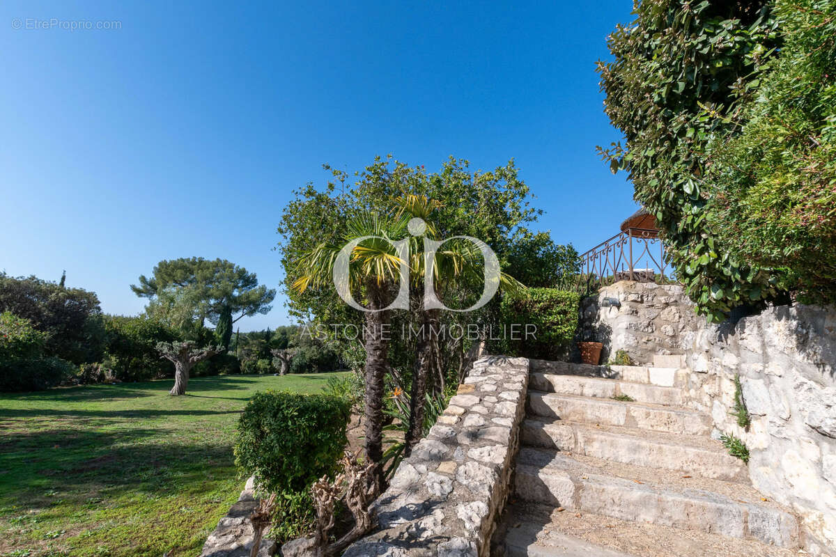 Maison à LA CADIERE-D'AZUR