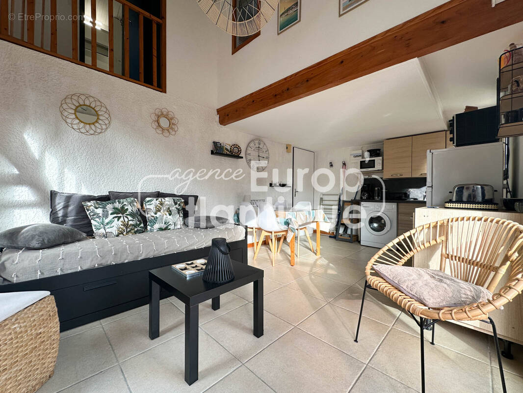 Appartement à LES MATHES