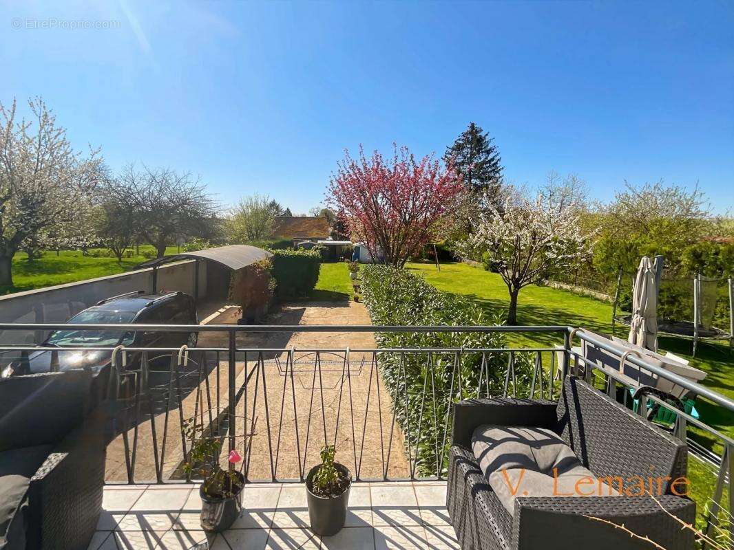 Maison à LA CHAPELLE-MOUTILS