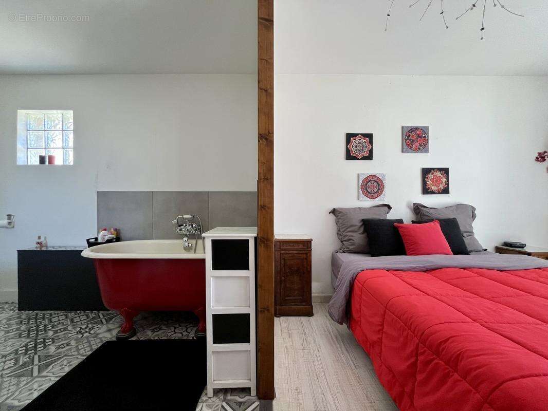 Maison à NOTRE-DAME-DE-L'OSIER