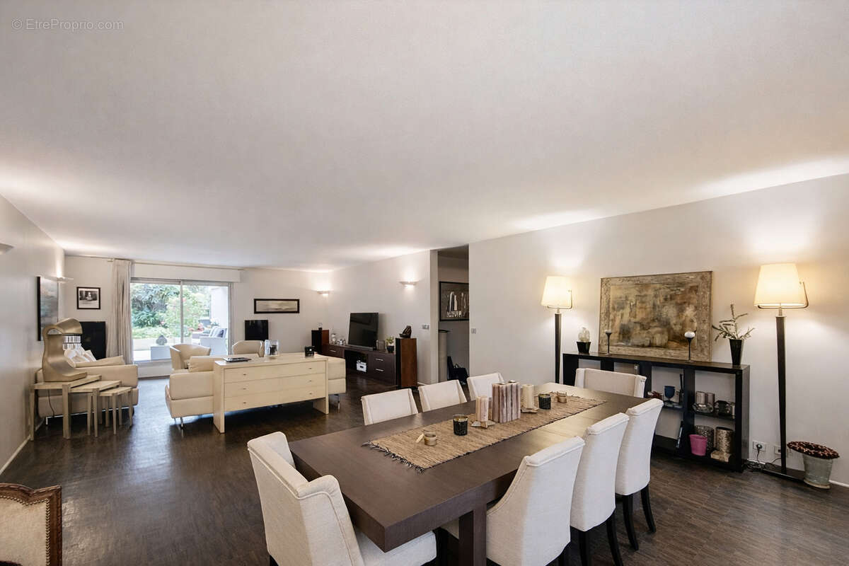 Appartement à SURESNES