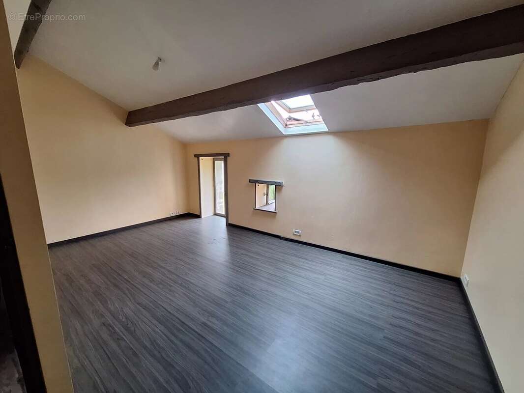 Maison de campagne, grange et terrain - photo 14