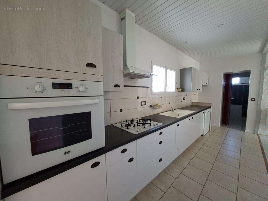 Jolie petite Maison  en pierre Saint-Estèphe 5 pièce(s) 80 m2 - photo 10